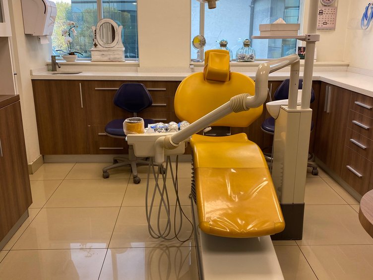 Arriendo o Venta de consulta dental en Intersalud (lado hospital Fusat)